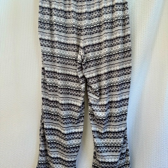 Nautica Women’s Gray White Fleece Pajama Pants Long Sleeve Shirt Size: Large - Picture 5 of 11